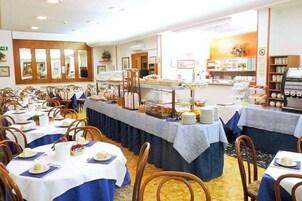 Daily buffet breakfast for a fee