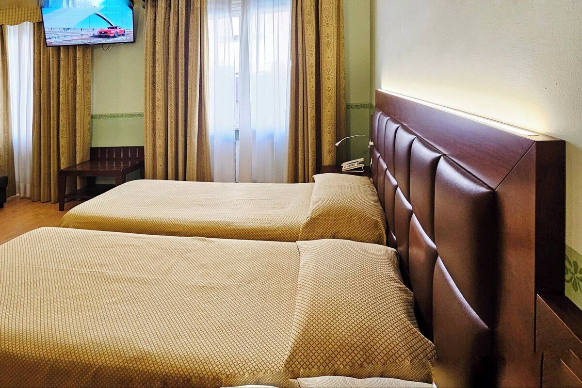 Chambre supérieure avec lits jumeaux | Minibar, coffre-fort, bureau
