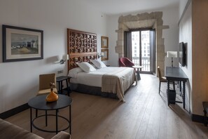 Premium bedding, minibar, in-room safe, desk