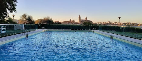 Seasonal outdoor pool