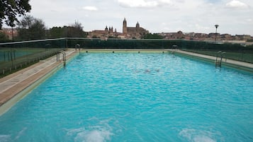 Seasonal outdoor pool