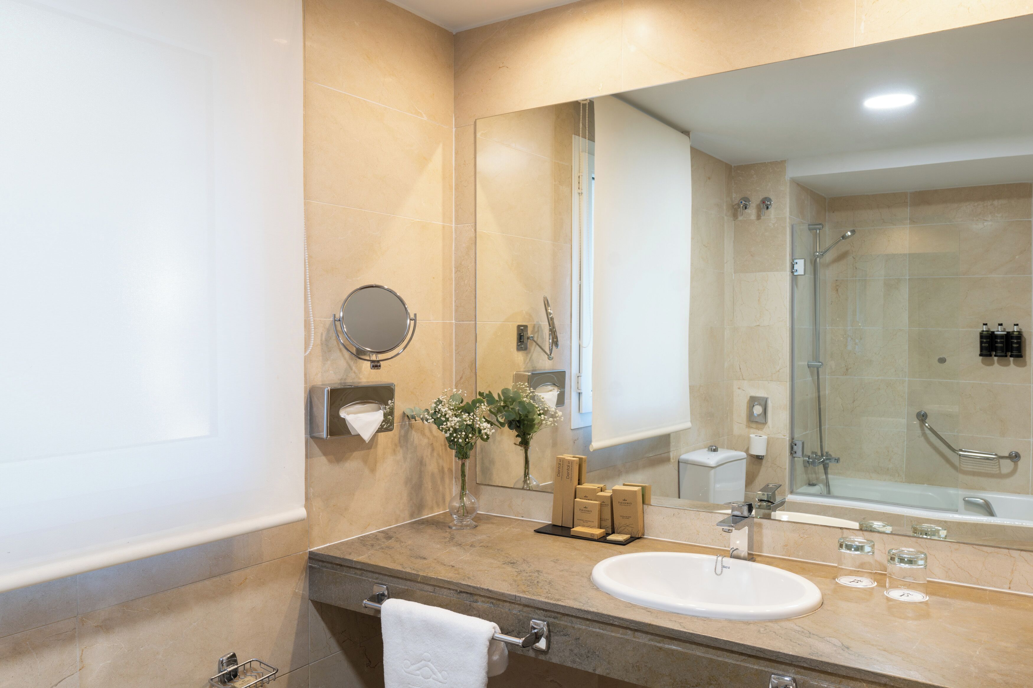 superior double room | bathroom | free toiletries, hair dryer, bidet, towels