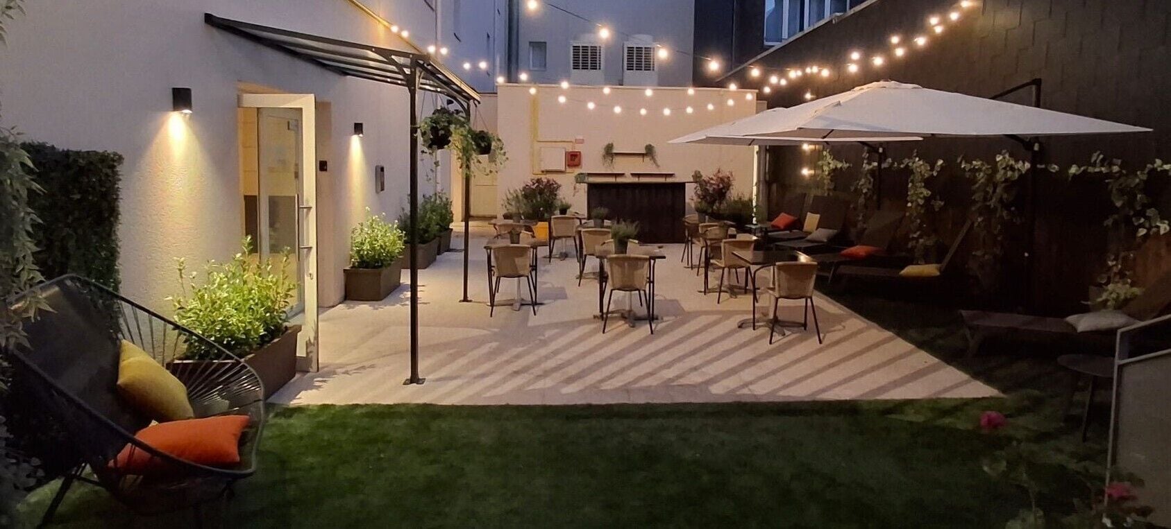 ลานระเบียง/นอกชาน