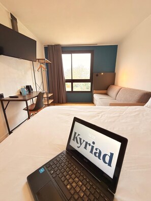 Standard Room, Multiple Beds | Desk, soundproofing, iron/ironing board, free cribs/infant beds