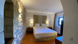 Standard Double or Twin Room | Premium bedding, minibar, in-room safe, desk - Parador de Jaén (Jaén)