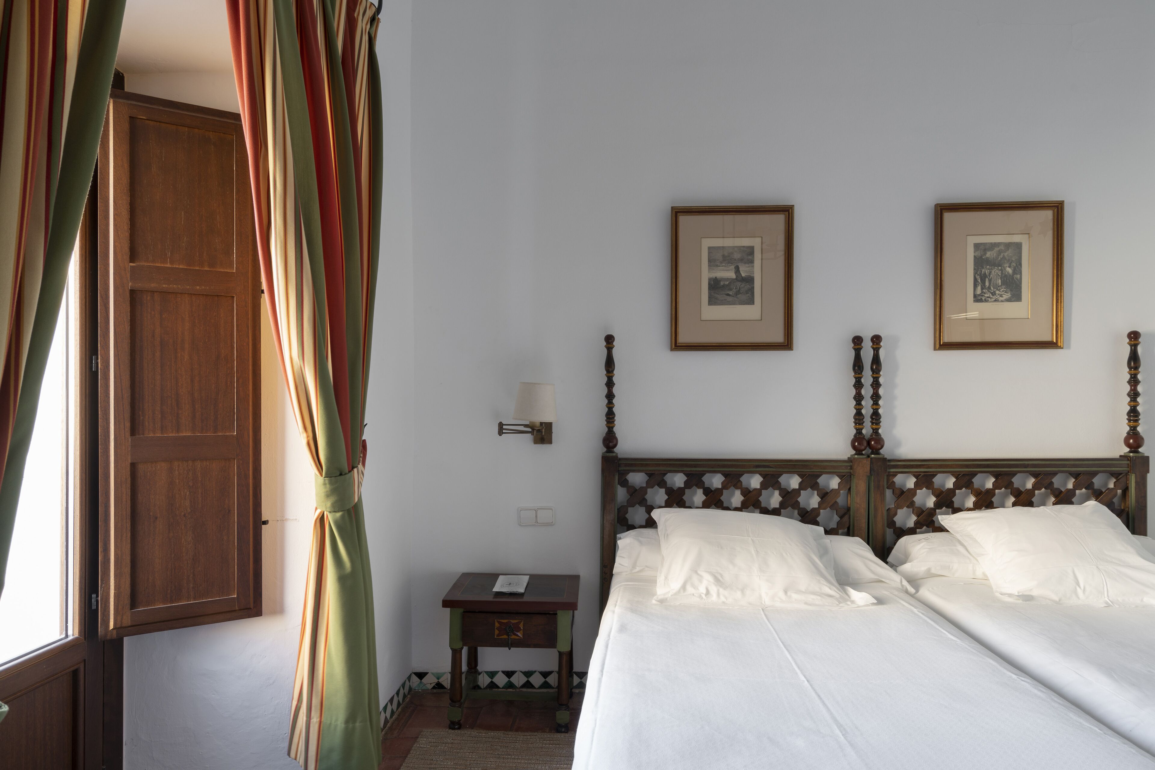 standard double or twin room | minibar, in-room safe, desk, free wifi