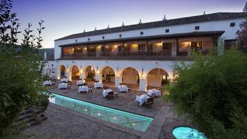 Serveert lunch en diner