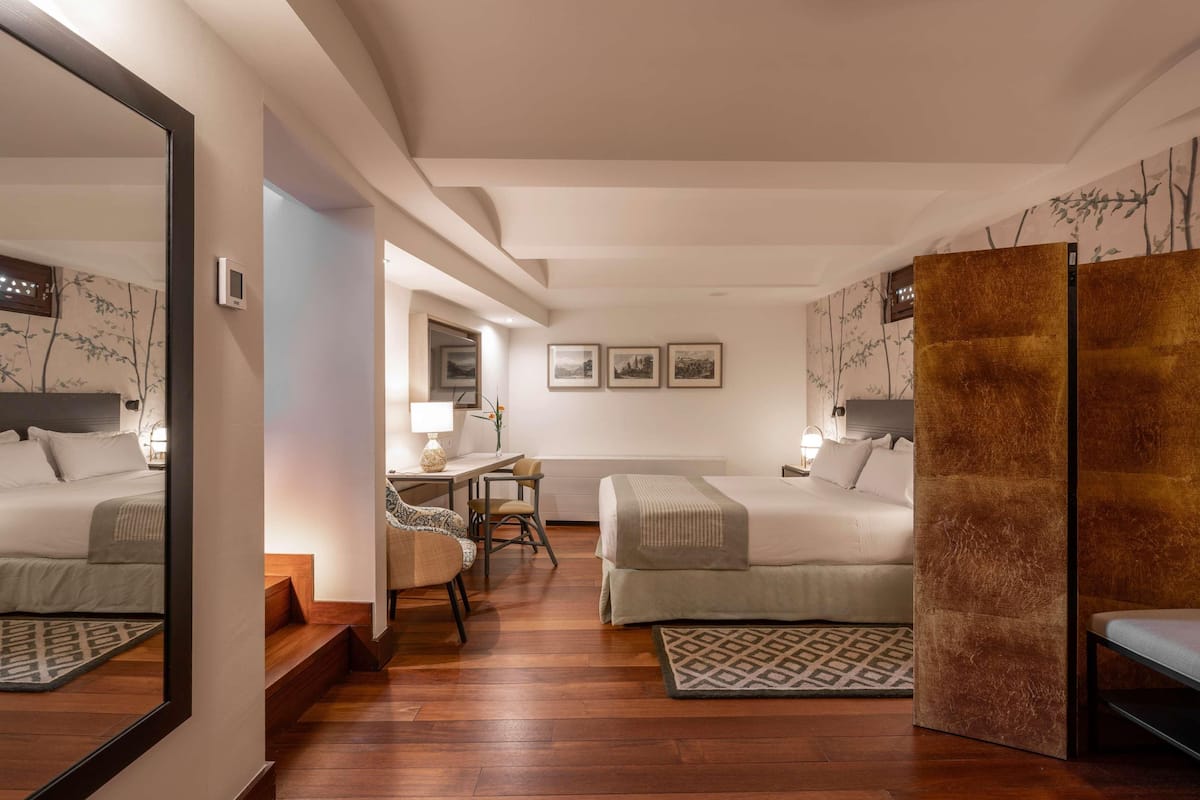 Premium bedding, minibar, in-room safe, desk