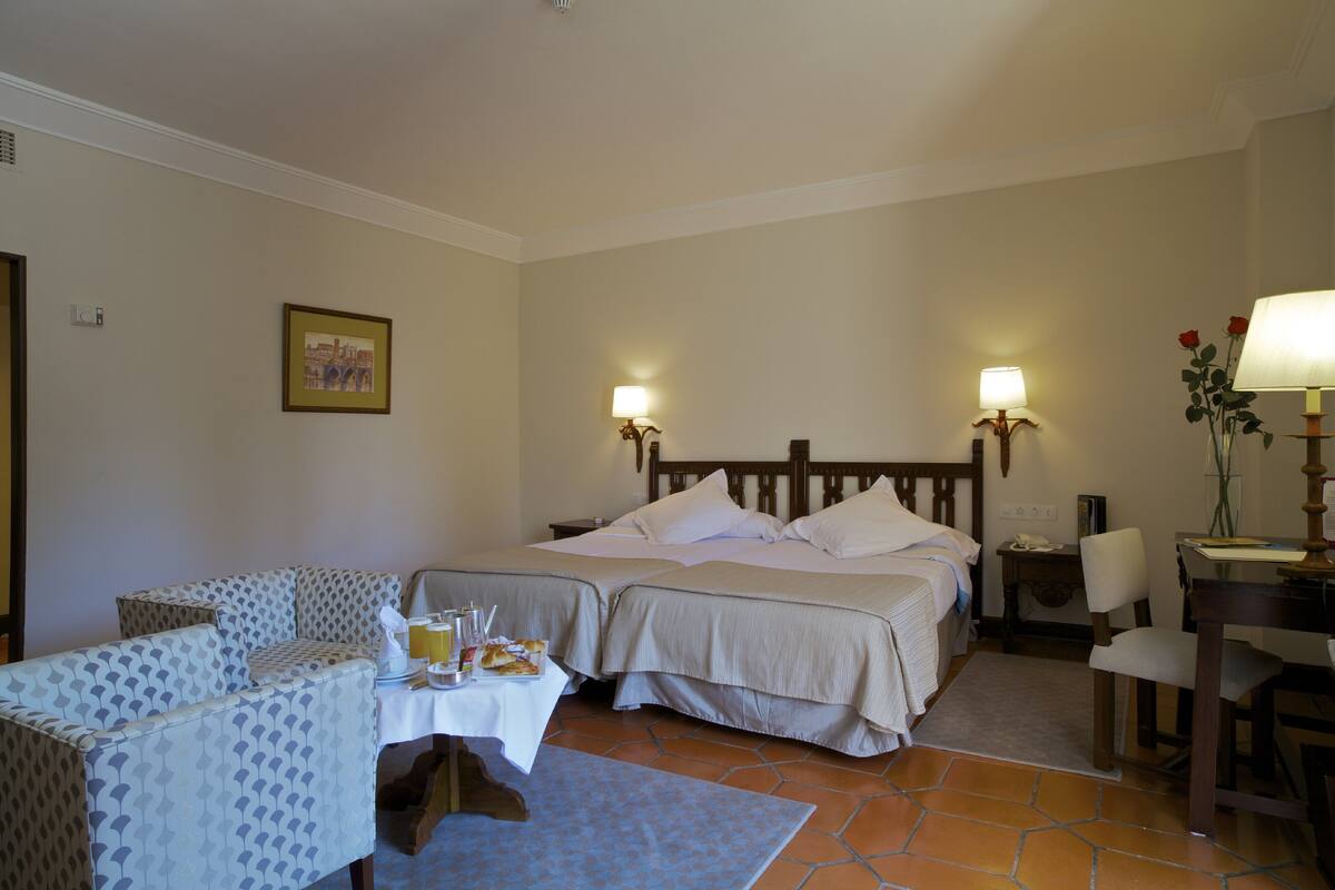 Premium bedding, minibar, in-room safe, desk
