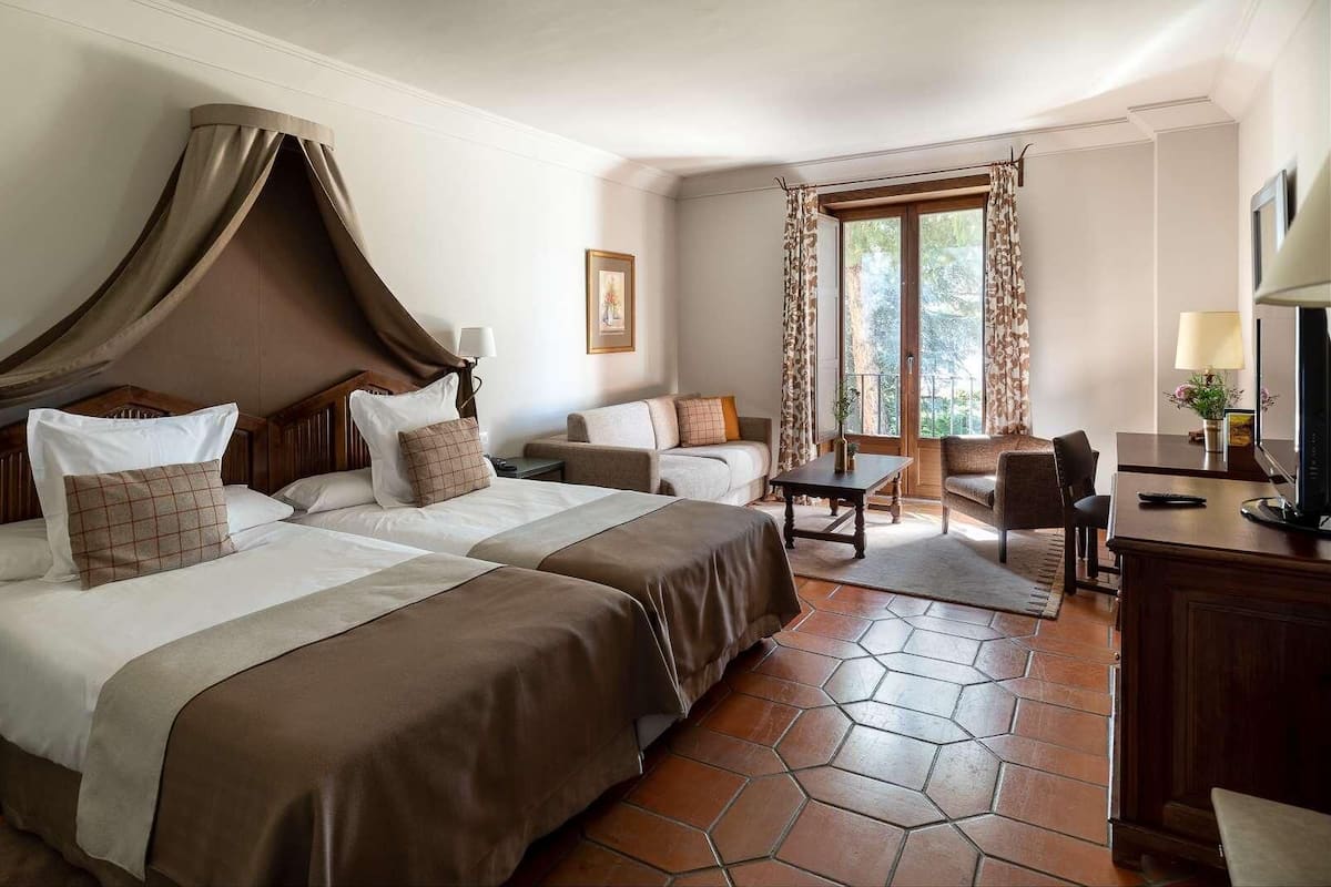 Premium bedding, minibar, in-room safe, desk
