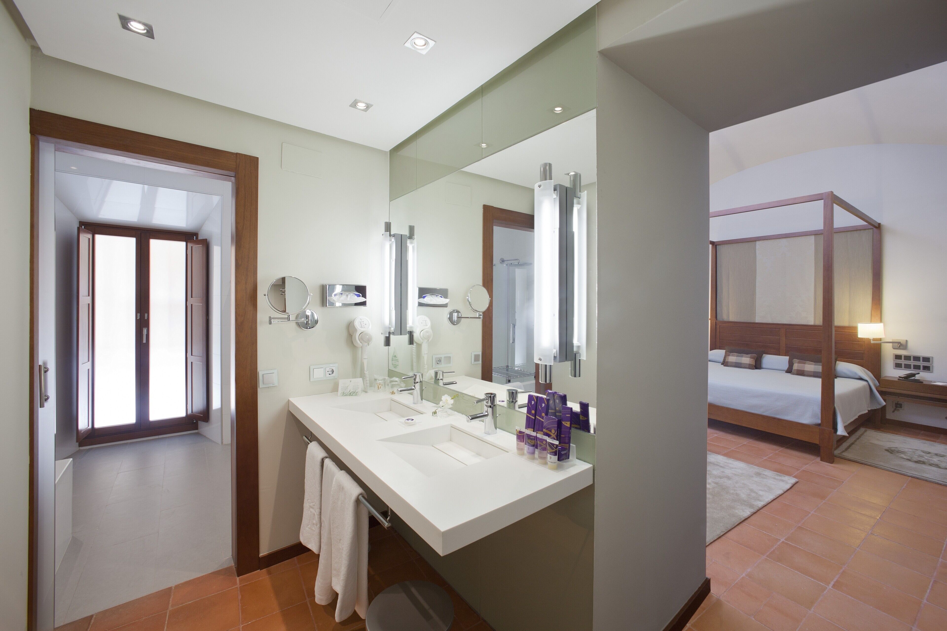 superior double room | bathroom | free toiletries, hair dryer, towels