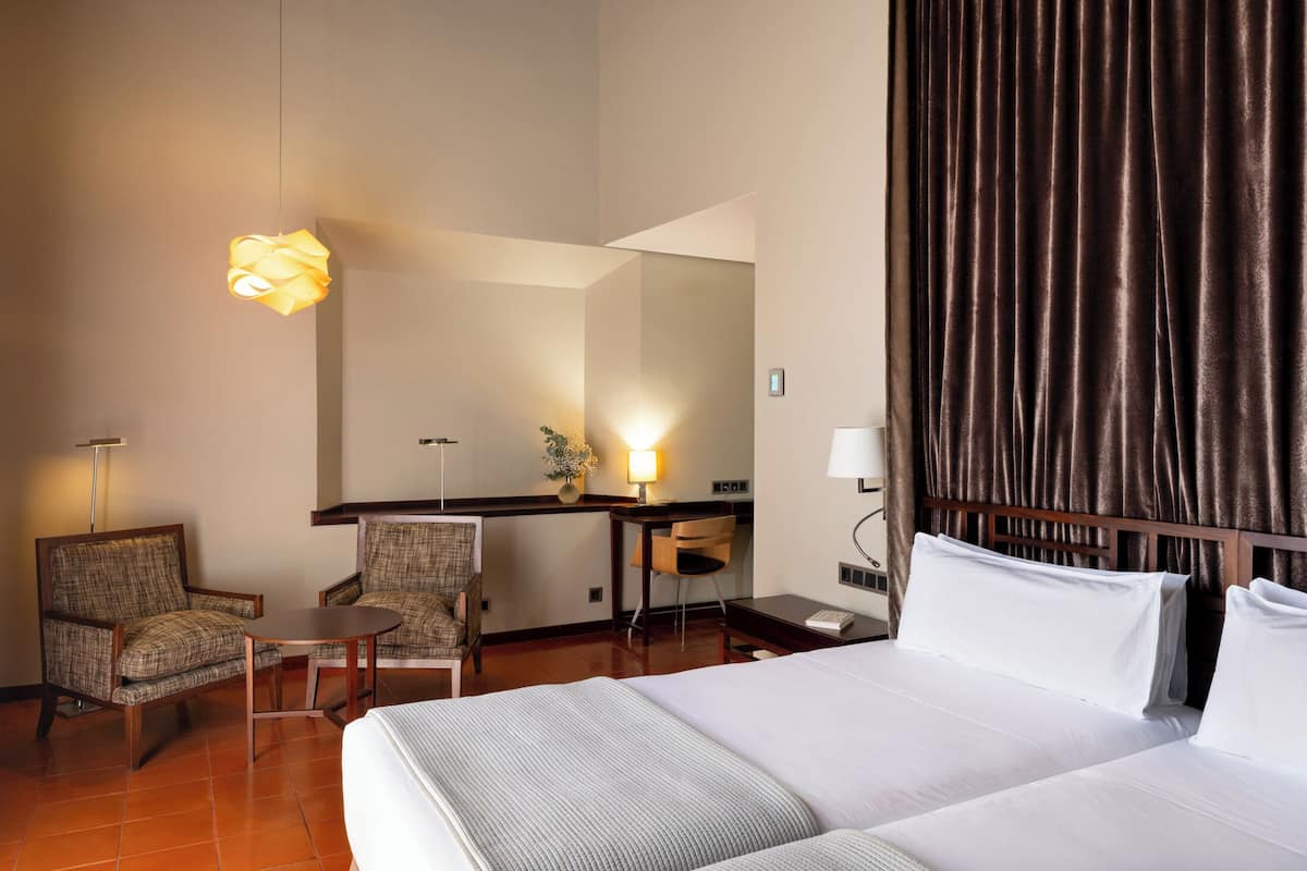Standard Double Room | Premium bedding, minibar, in-room safe, desk