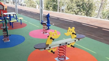 Außen-Kinderspielplatz