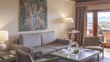 Junior Suite | Living area | TV