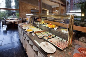 Desayuno buffet entre semana (con cargo) 