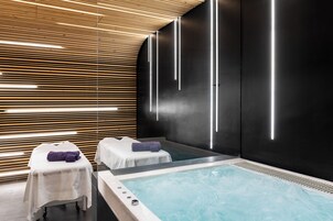 Badstue, tyrkisk bad/hamam, kroppsbehandlinger og aromaterapi
