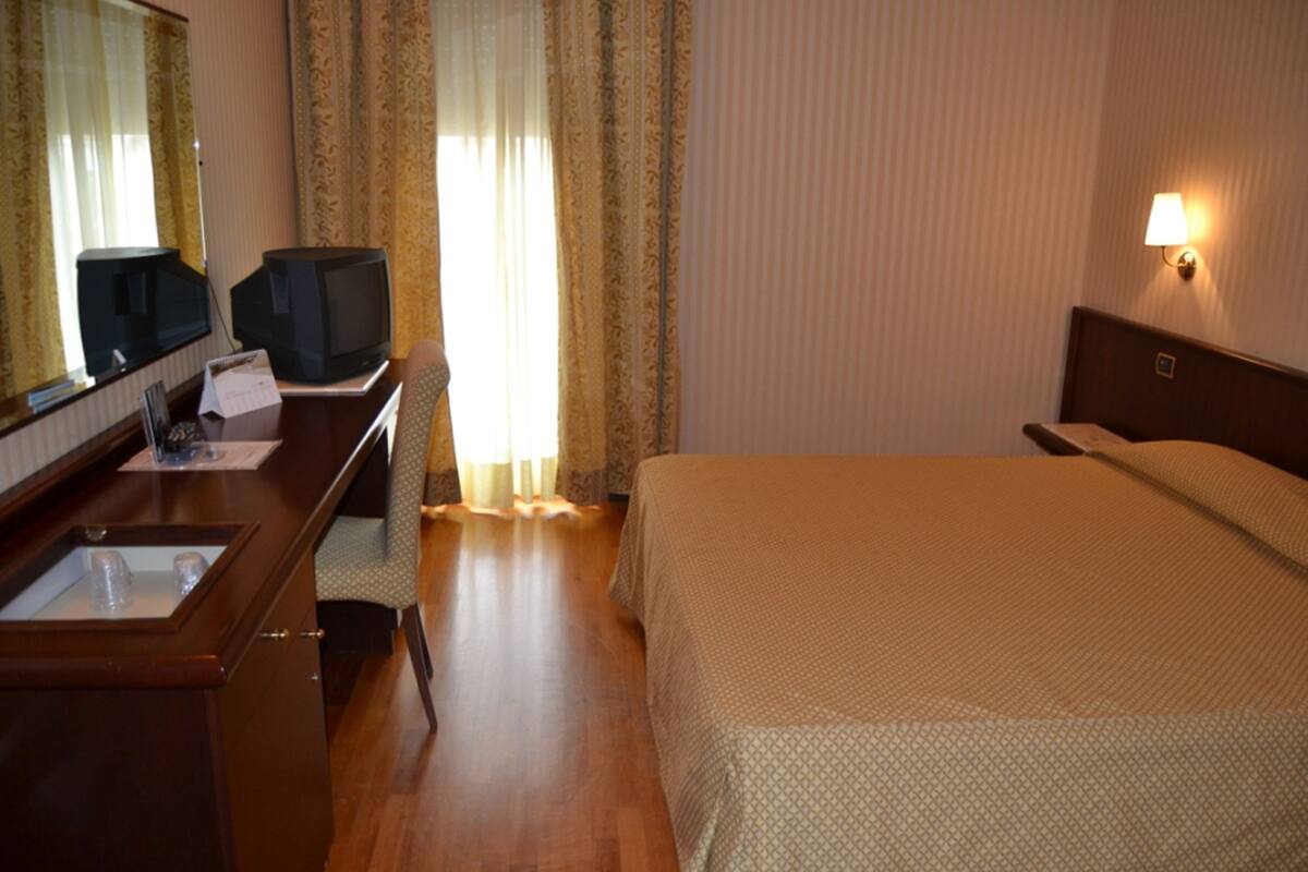 Minibar, in-room safe, desk, soundproofing