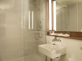 Artículos de tocador ecológicos, toallas, jabón, shampoo
