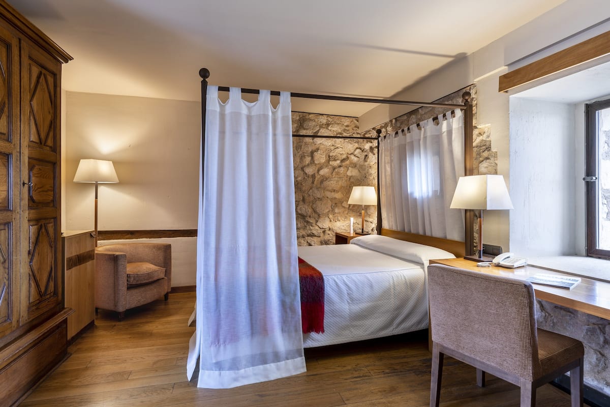 1 bedroom, minibar, in-room safe, desk