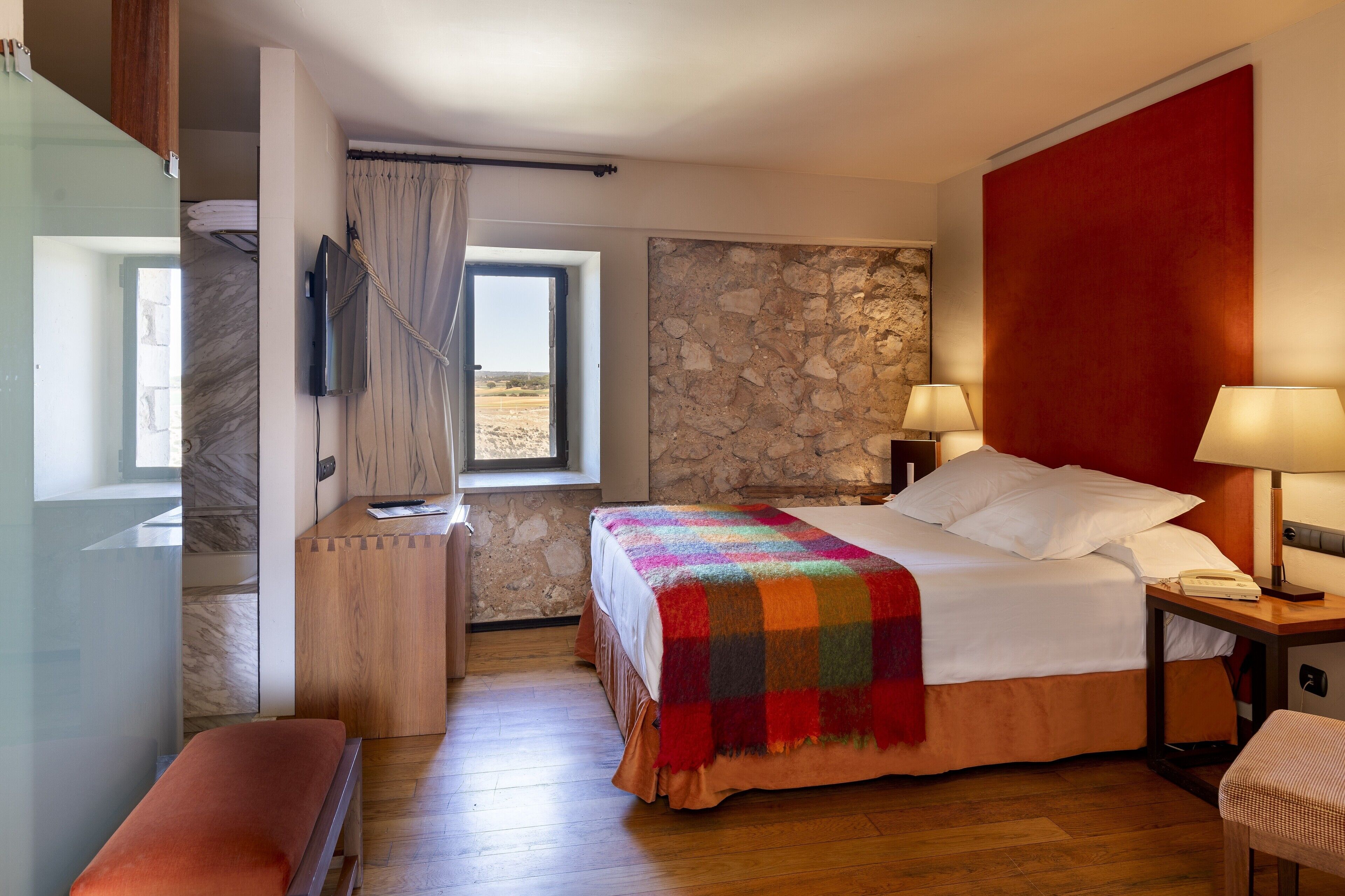 1 bedroom, minibar, in-room safe, desk