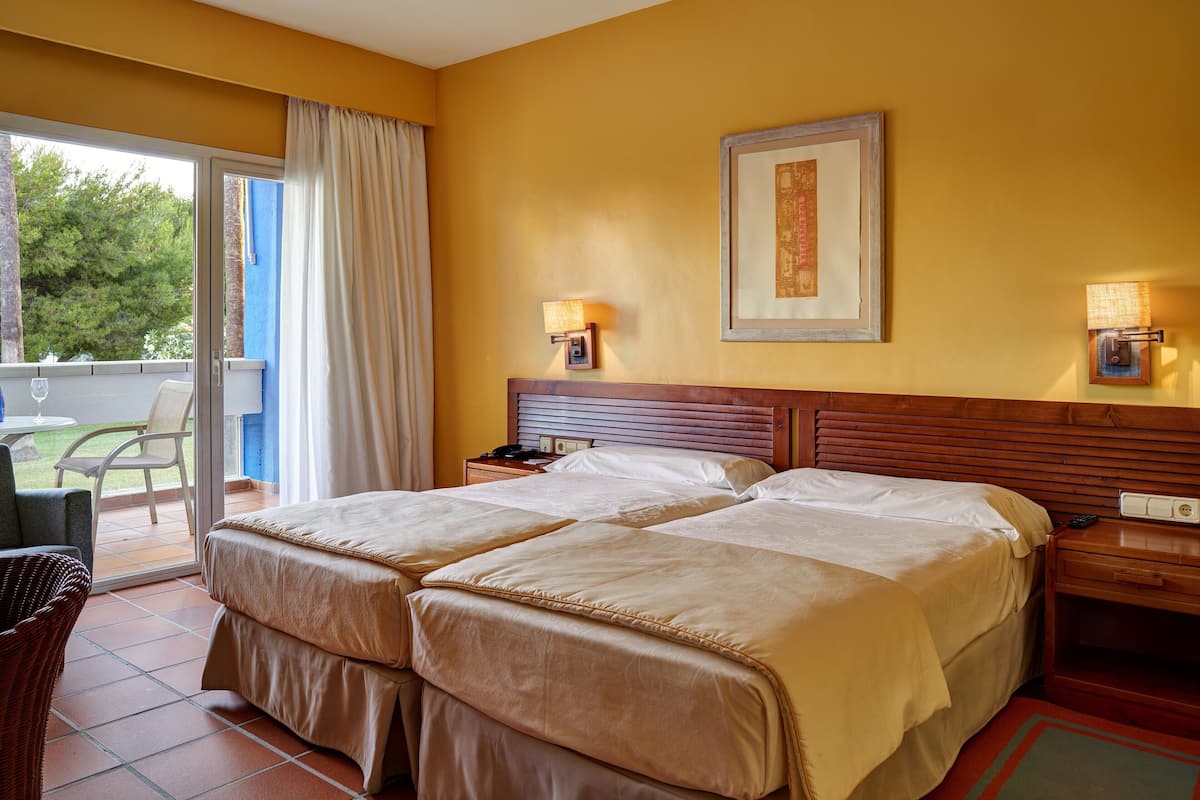 1 bedroom, minibar, in-room safe, desk