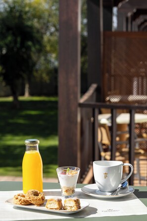 In-room dining - Parador de Manzanares (Manzanares)