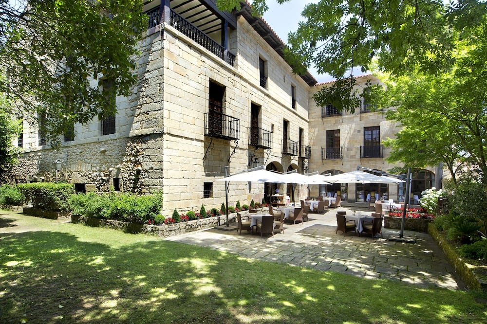 Parador De Santillana De Gil Blas
