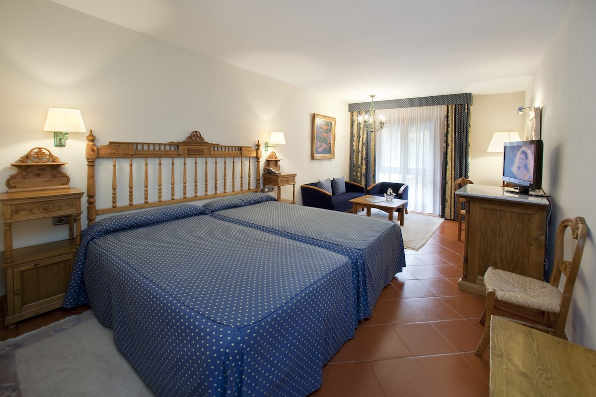 1 bedroom, minibar, in-room safe, desk