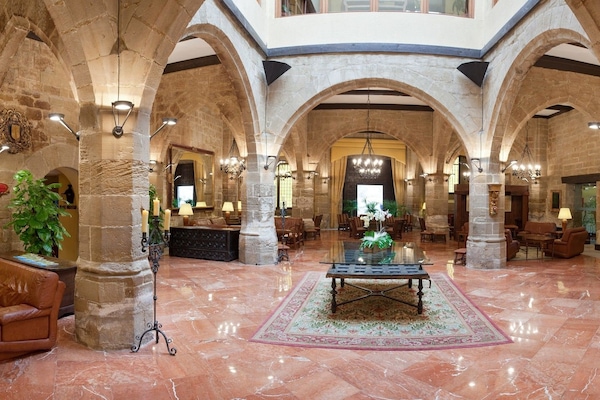 Reception hall