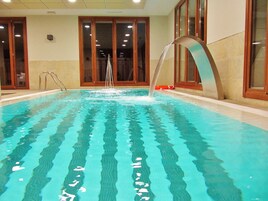 2 indoor pools, seasonal outdoor pool, pool umbrellas, sun loungers