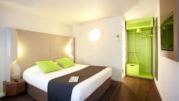 Premium bedding, individually decorated, individually furnished, desk