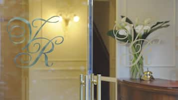 Lobby-Lounge
