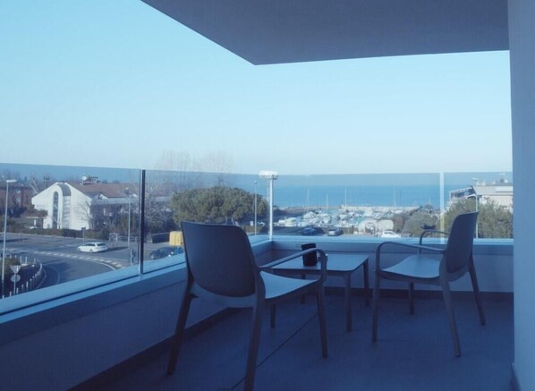 Camera Luxury | Vista balcone