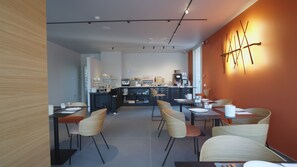 Esmorzar diari continental gratuït 