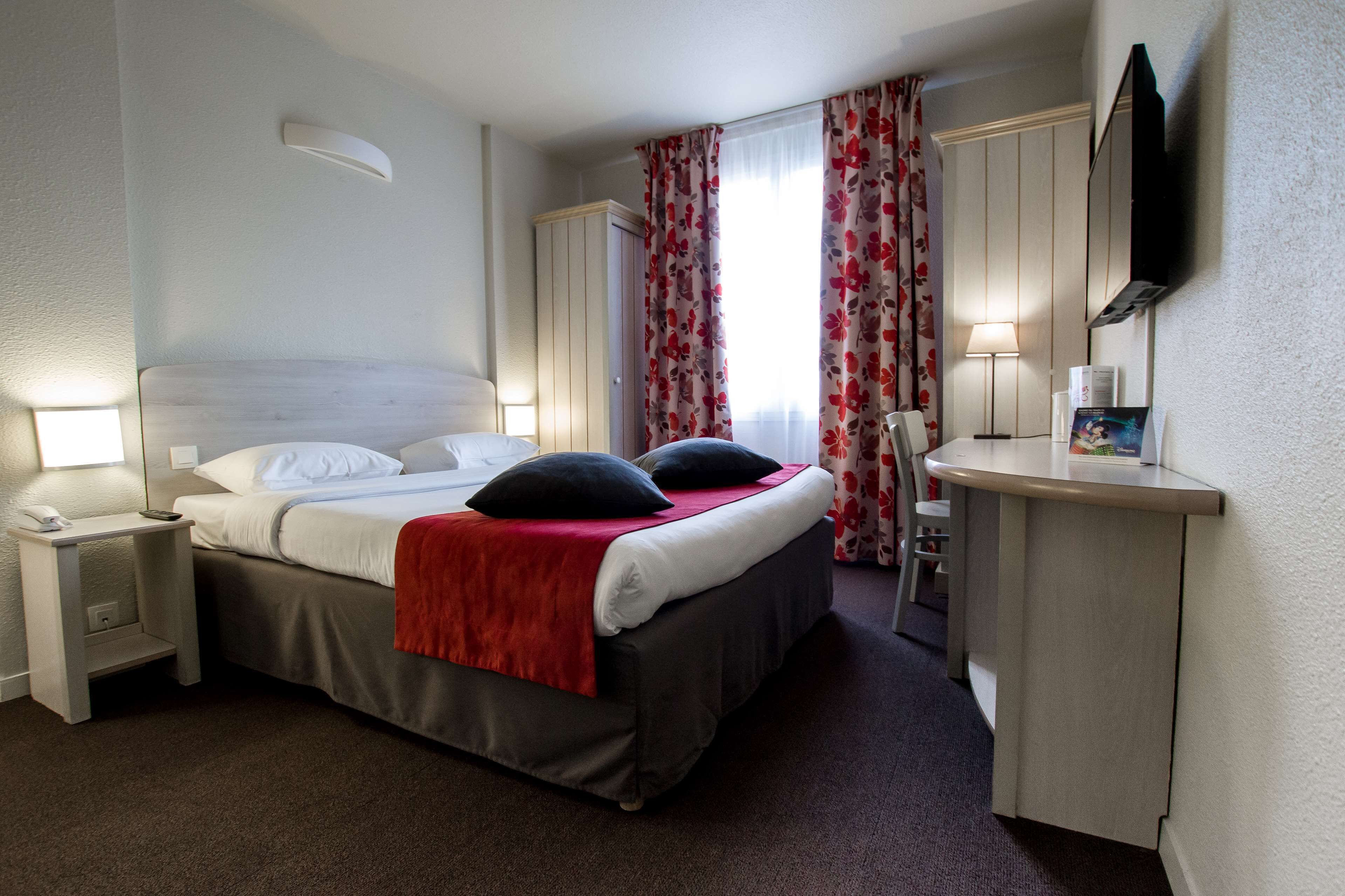 Photo - Campanile Val de France