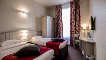 Quarto standard, 2 camas de solteiro | Vista do quarto