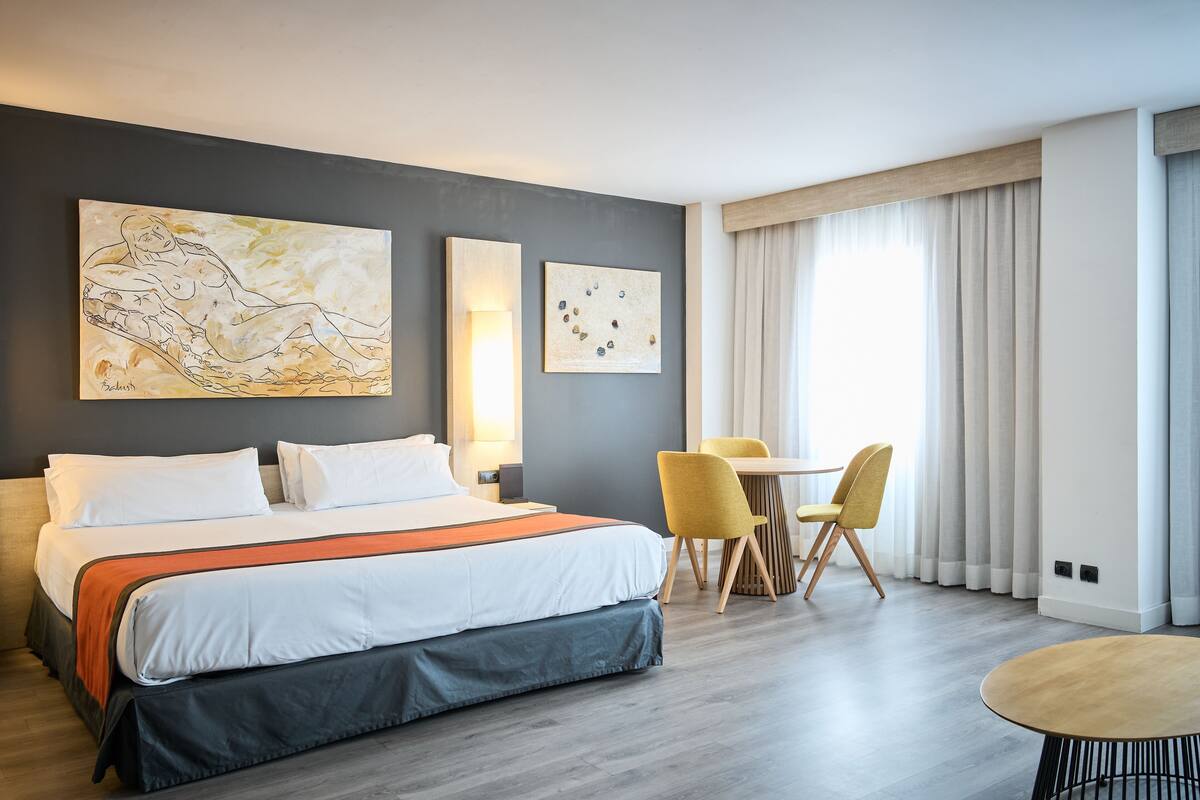 1 bedroom, minibar, in-room safe, desk