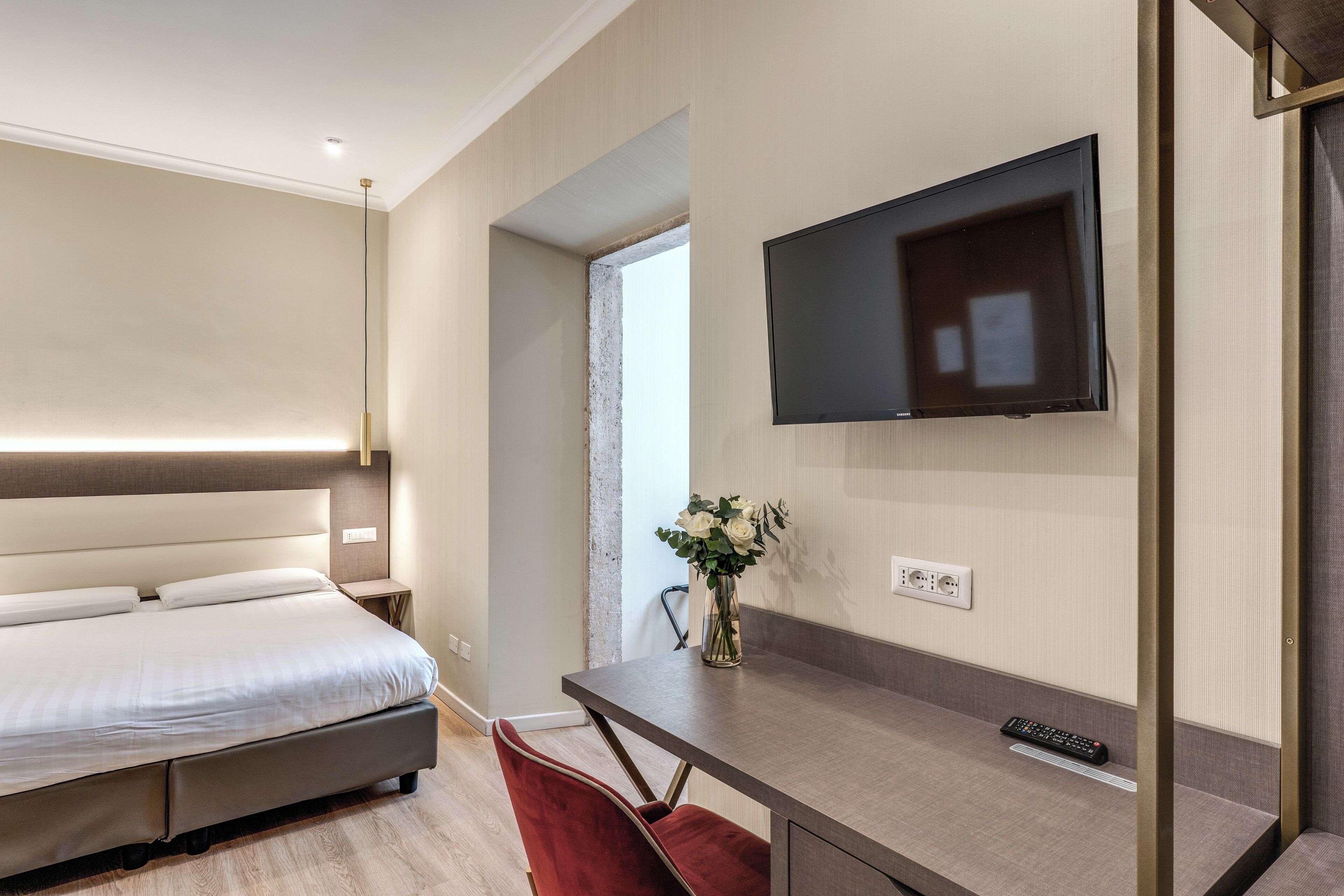 triple room | 1 bedroom, minibar, in-room safe, desk