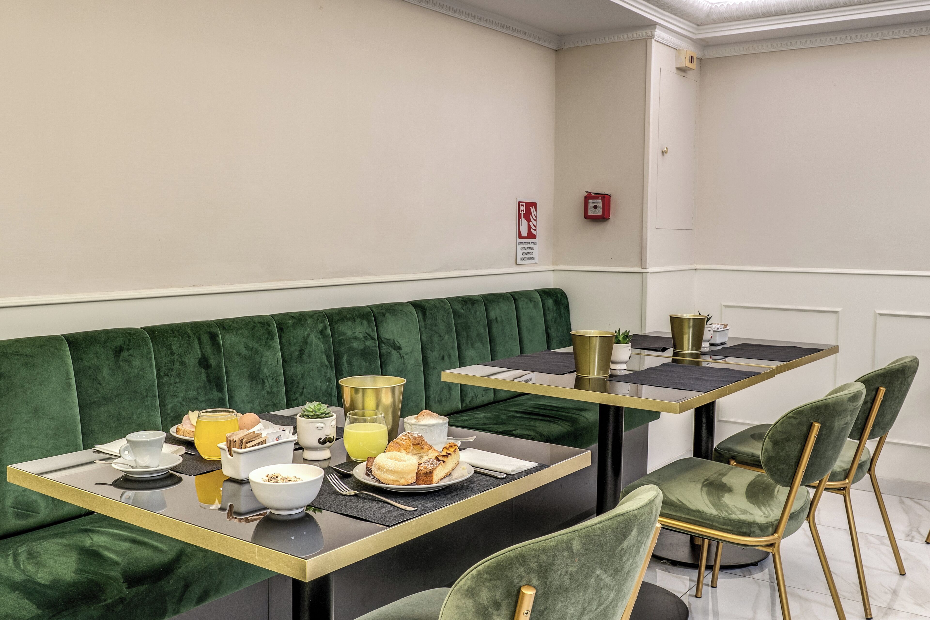daily continental breakfast (eur 10 per person)