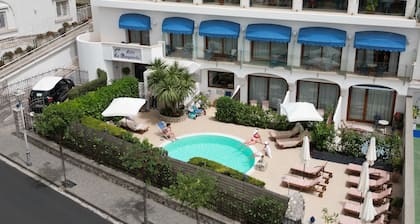 Bougainville Luxury Boutique Hotel