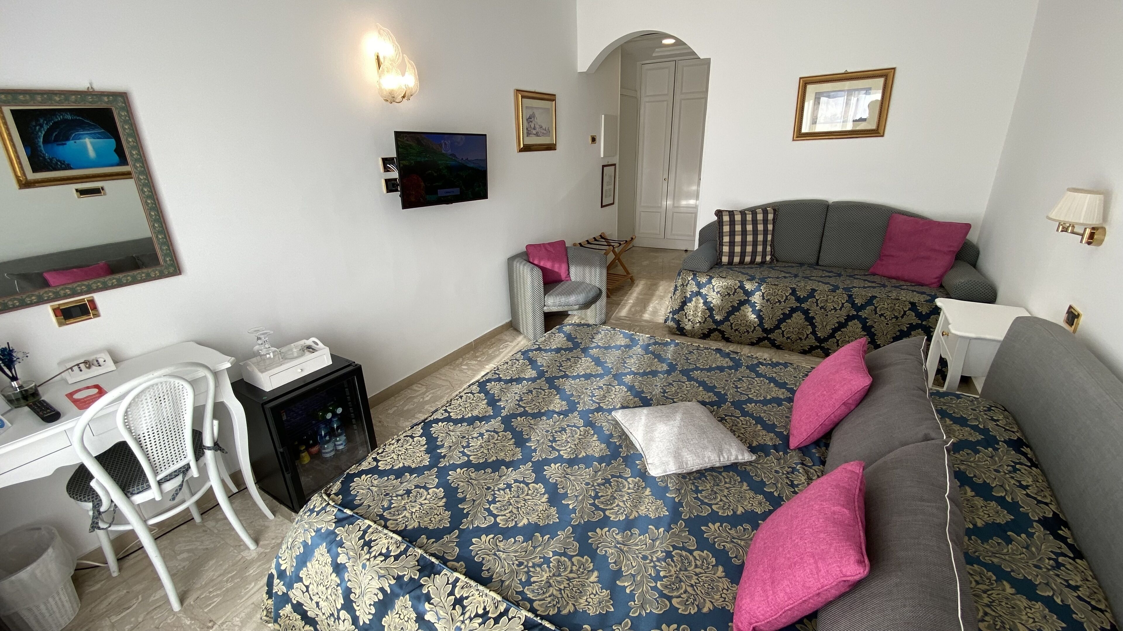 junior suite, pool view | 1 bedroom, egyptian cotton sheets, premium bedding, select comfort beds