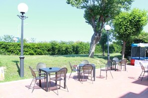 Outdoor dining - Hotel Stella Polare (Rimini)