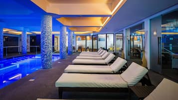 Couples treatment room(s), sauna, steam room, body treatments