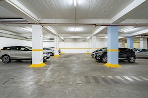 Estacionamiento (EUR 16.00 por día)