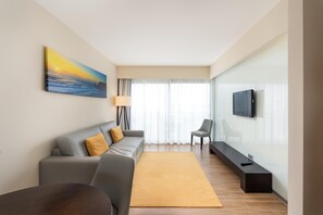 1 bedroom, minibar, in-room safe, desk
