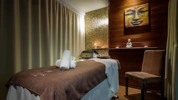 Salle de soins pour les couples, sauna, bain de vapeur, soins du corps