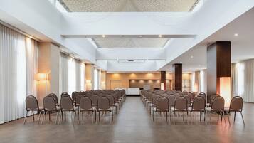 สถานที่จัดงานประชุม