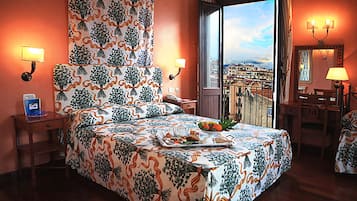 Suíte júnior | Roupas de cama premium, frigobar, cofres nos quartos, escrivaninha