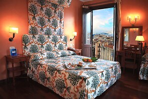 Junior Suite | Premium bedding, minibar, in-room safe, desk - Hotel Vecchio Borgo (Palermo)