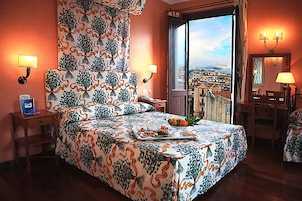 Suite Junior | Biancheria da letto di alta qualità, minibar, una cassaforte in camera
